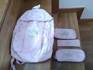 Mochila escolar MOOS con carro y neceser