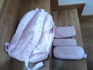Mochila escolar MOOS con carro y neceser