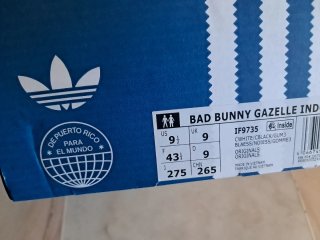 Tenis Adidas Beige y Negro