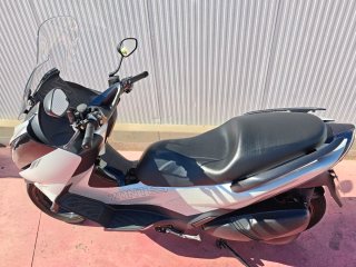 Zontes E350 Maxi Scooter