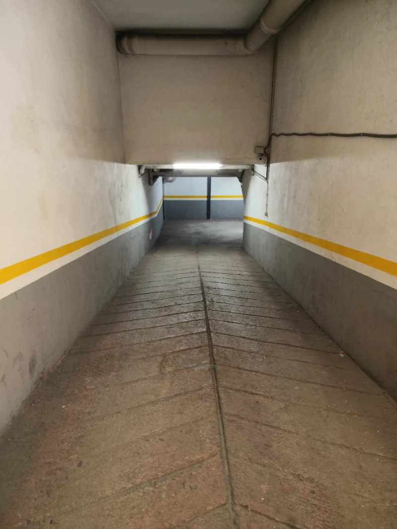 Parking space for rent in Andorra la Vella · 2 of 2