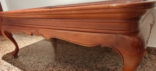 Mesa baja de salón de madera y mármol