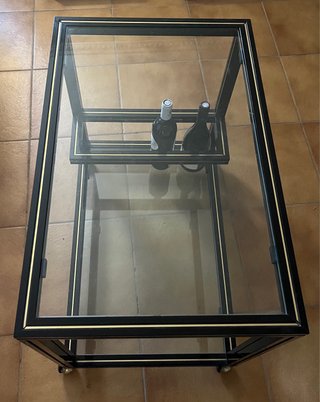 Mueble bar cristal y metal negro