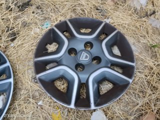Tapacubos Dacia Spring 14 Originales