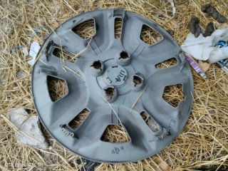 Tapacubos Dacia Spring 14 Originales