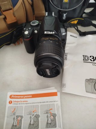 Cámara Nikon D3000 + Accesorios