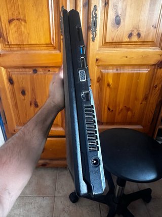 Notebook Fujitsu, 15" i5 250 ssd 8ram