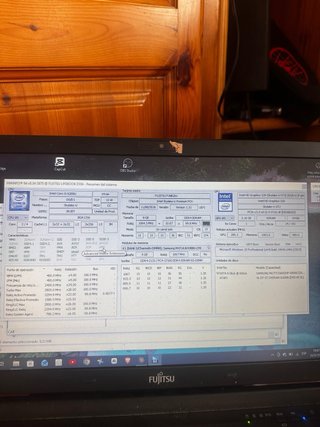 Notebook Fujitsu, 15" i5 250 ssd 8ram