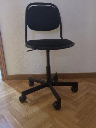 Silla de escritorio IKEA con ruedas