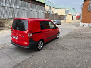 Ford Transit Courier 2017