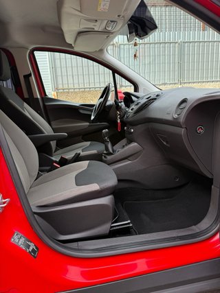 Ford Transit Courier 2017