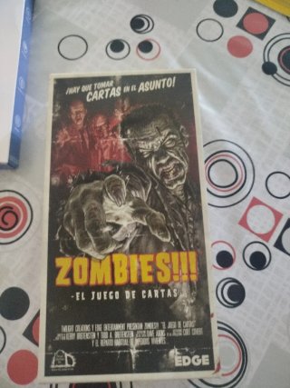 ZOMBIES!!! El Juego de Cartas