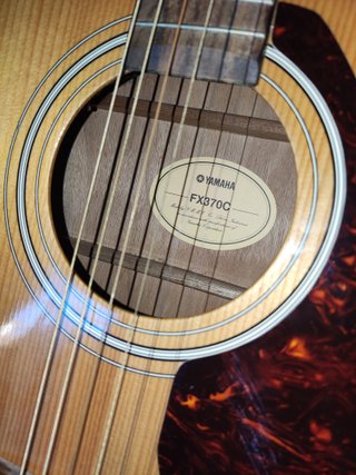 Guitarra Yamaha FX370C Electroacústica