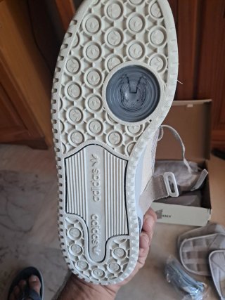Tenis Adidas x Bad Bunny Beige/Gris