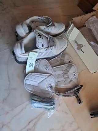 Tenis Adidas x Bad Bunny Beige/Gris