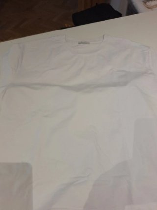 Pack 2 bermudas vaqueros y 1 camiseta blanca. ZARA