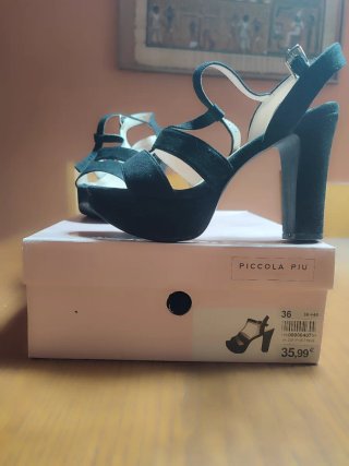 Sandalias PICCOLA PIU Tacon Negro Talla 36