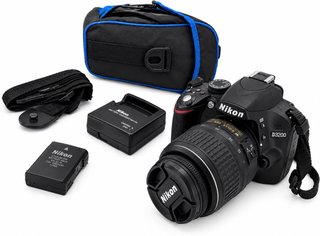 Cámara Nikon D3200 + Accesorios