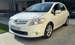 Toyota Auris 2012