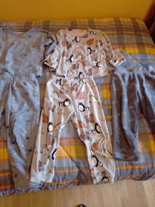 Pijama invierno más 1 pantalón invierno y normal