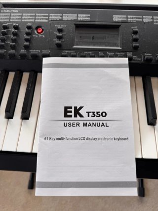 Teclado Electrónico EK T350 con Pantalla LCD