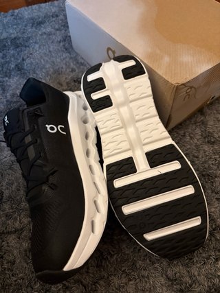 Scarpe On Running Cloudswift nere/bianche