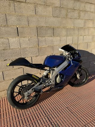 Derbi GPR sportbike azul