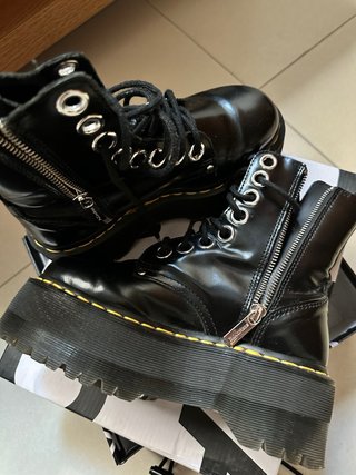 Botas Dr. Martens Negras Plataforma