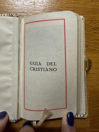 Antiguo mini devocionario “Guía del Cristiano” en