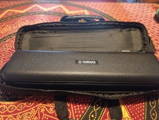 Flauta Yamaha YFL282 con estuche