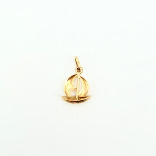 Colgante Barco de oro de 18k, 1.26 g.