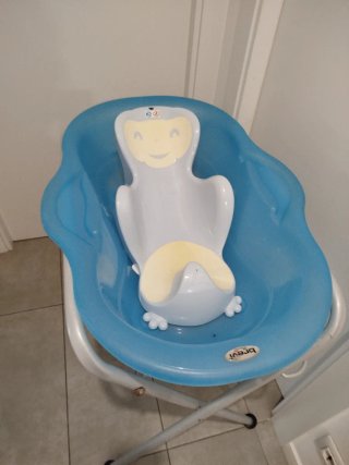 Bañera Bebé Brevi con adaptador y soporte plegable