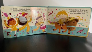 Laura y Luna – Libro con marioneta de dedo!