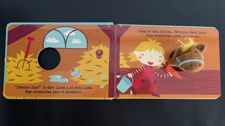 Laura y Luna – Libro con marioneta de dedo!