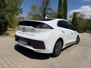 Hyundai IONIQ 1.6 GDI PHEV Tecno DCT