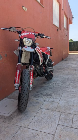 Fantic 49cc Supermoto Roja y Blanca