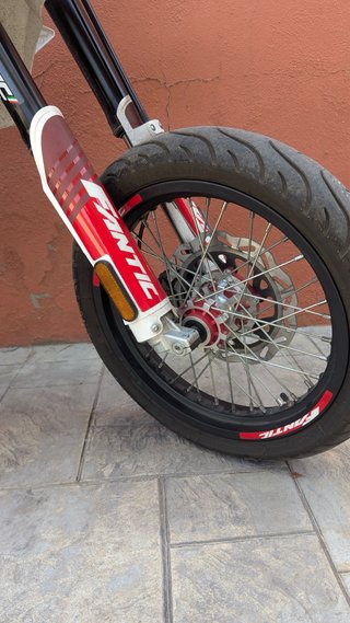 Fantic 49cc Supermoto Roja y Blanca