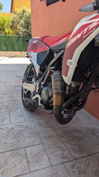 Fantic 49cc Supermoto Roja y Blanca