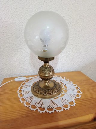 Lamparita de mesa vintage dorada