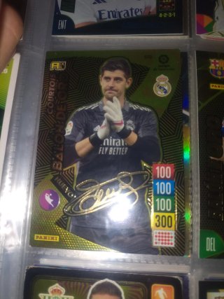 Courtois Balón de Oro 2021-22