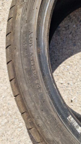 Neumáticos 275/40/21