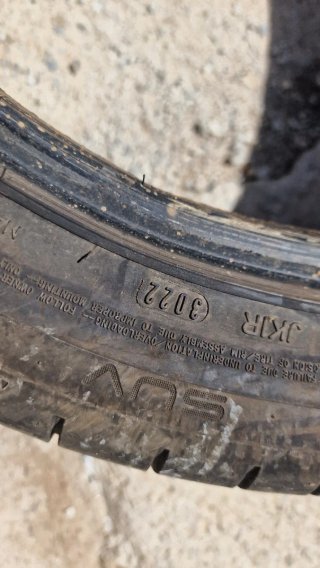 Neumáticos 275/40/21