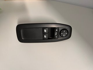 Botonera Elevalunas Peugeot 208 2008 Original