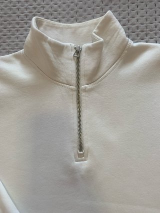 Jersey Zara cremallera cuello alto blanco
