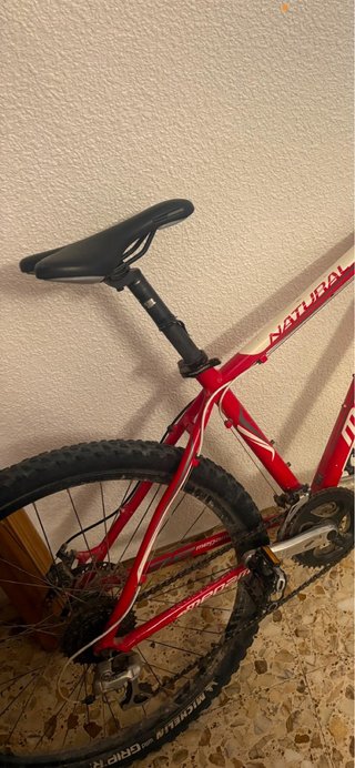 Bicicleta de Montaña Megamo Roja