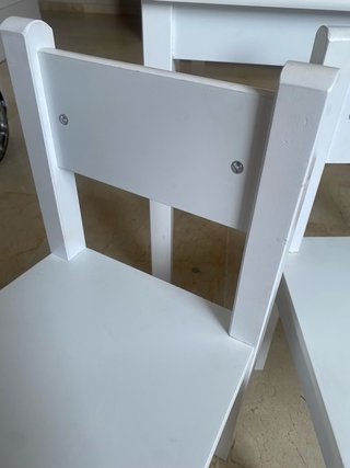 Mesa y 2 Sillas Infantiles Blancas
