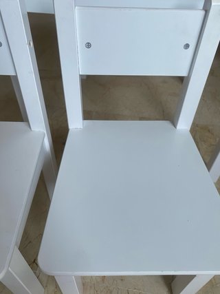 Mesa y 2 Sillas Infantiles Blancas