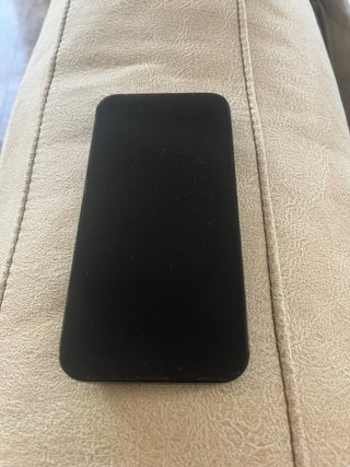 iPhone 13 Negro medianoche  y fundas