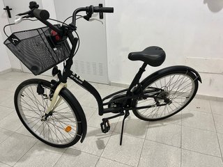 Bicicleta Paseo BTWIN Negra