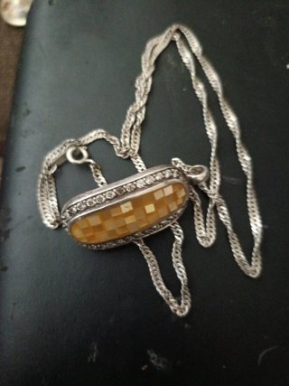 Collar de plata con colgante
